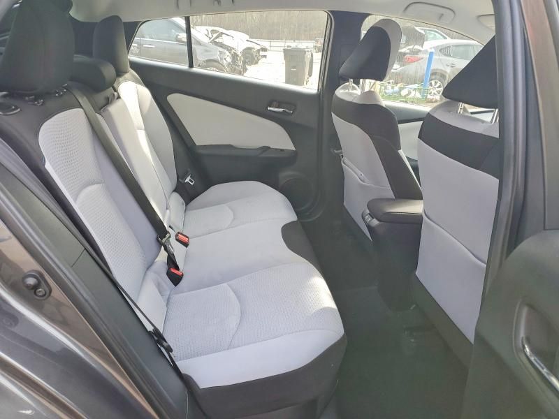 2021 Toyota Prius le