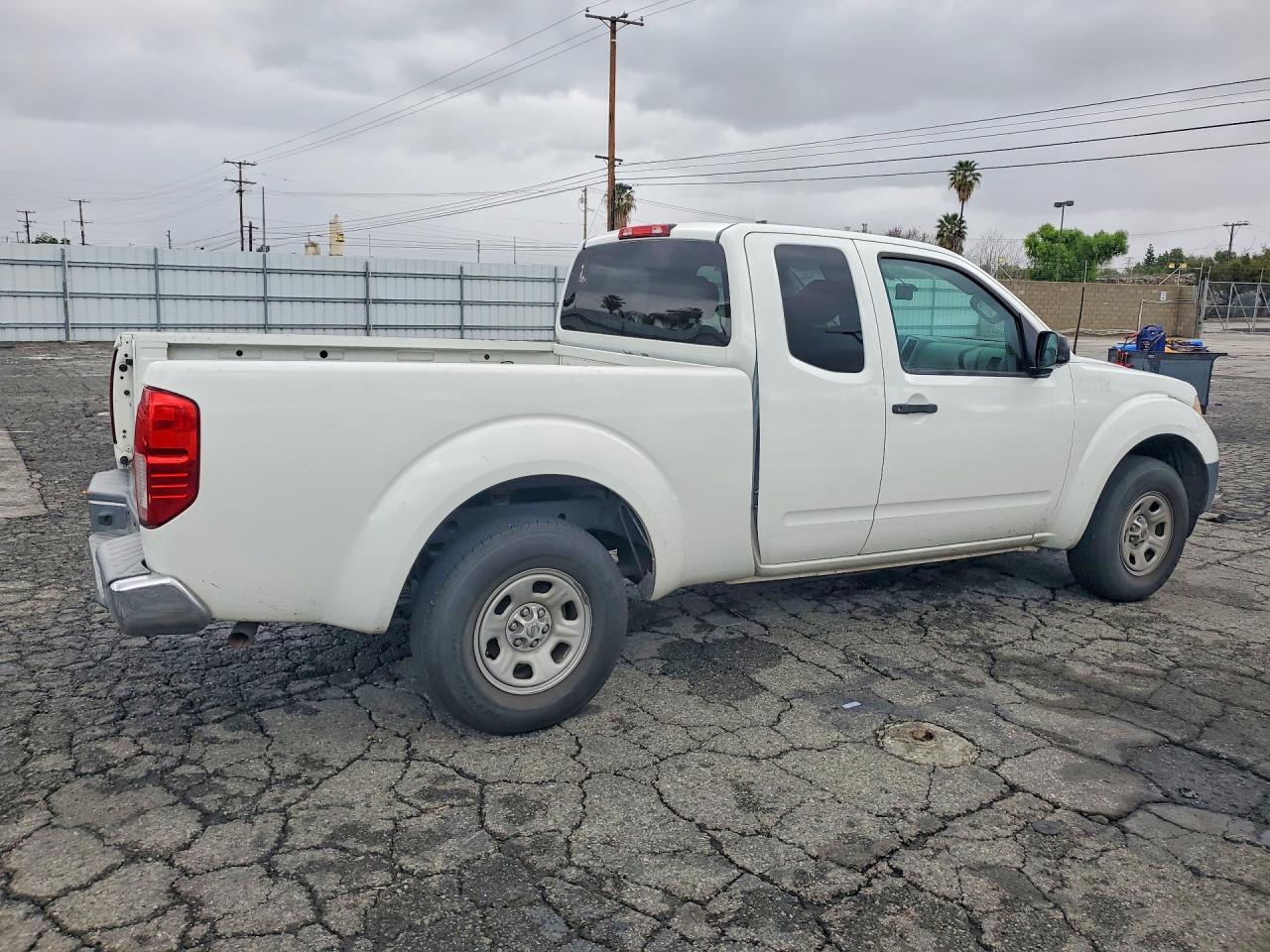 2016 Nissan Frontier S