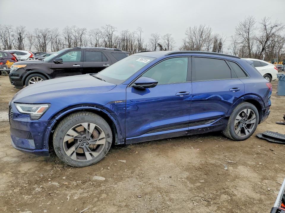 2022 Audi E-tron Premium