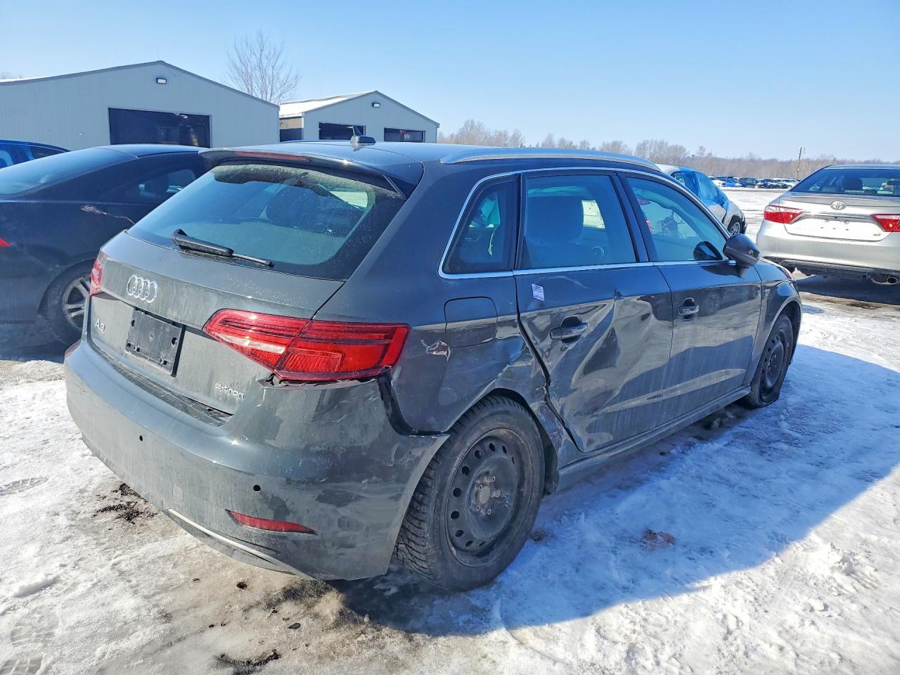 2018 Audi A3 E-tron Prestige