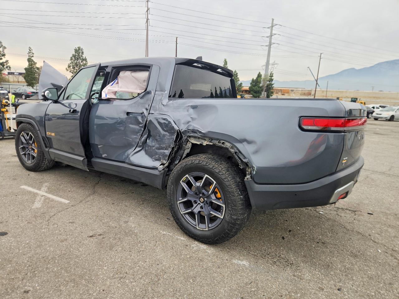 2022 Rivian R1T Adventure