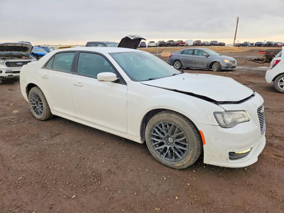2019 Chrysler 300 s