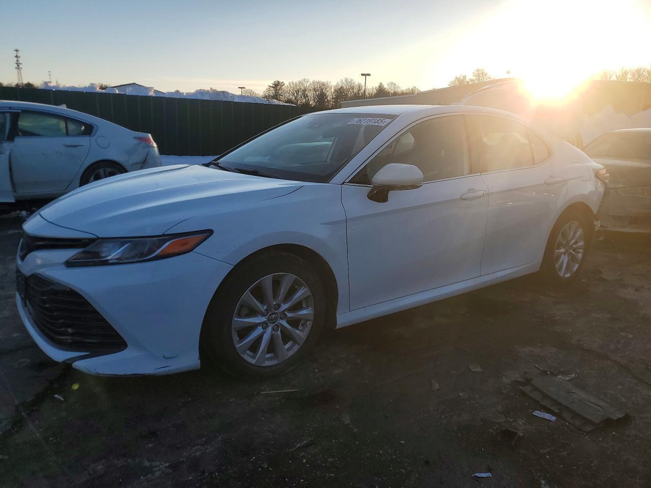 2020 Toyota Camry le