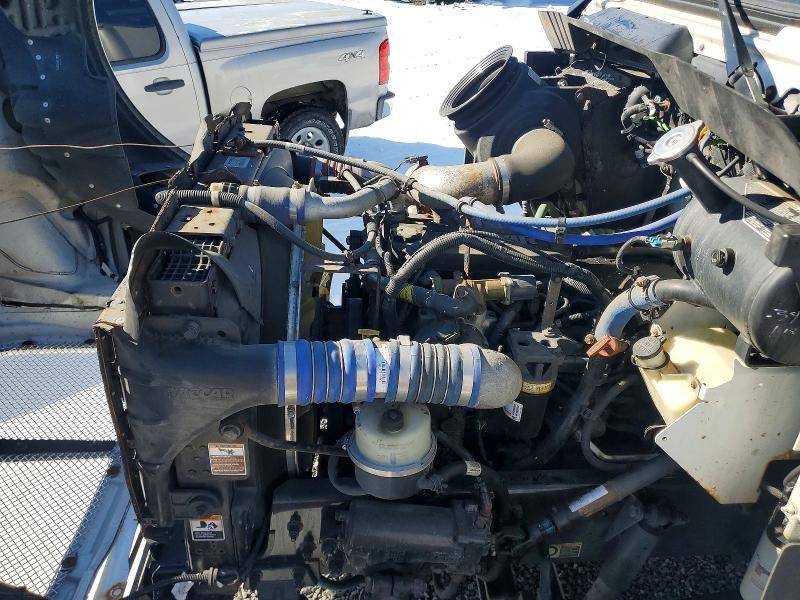 2016 Kenworth T300 BOX Truck