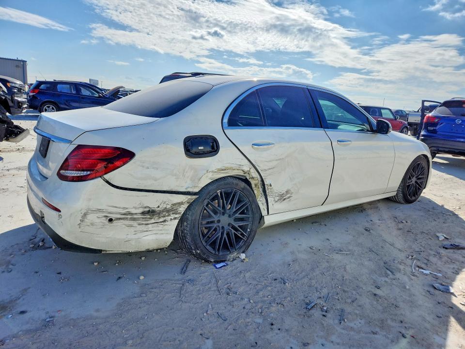 2017 Mercedes-Benz E 300