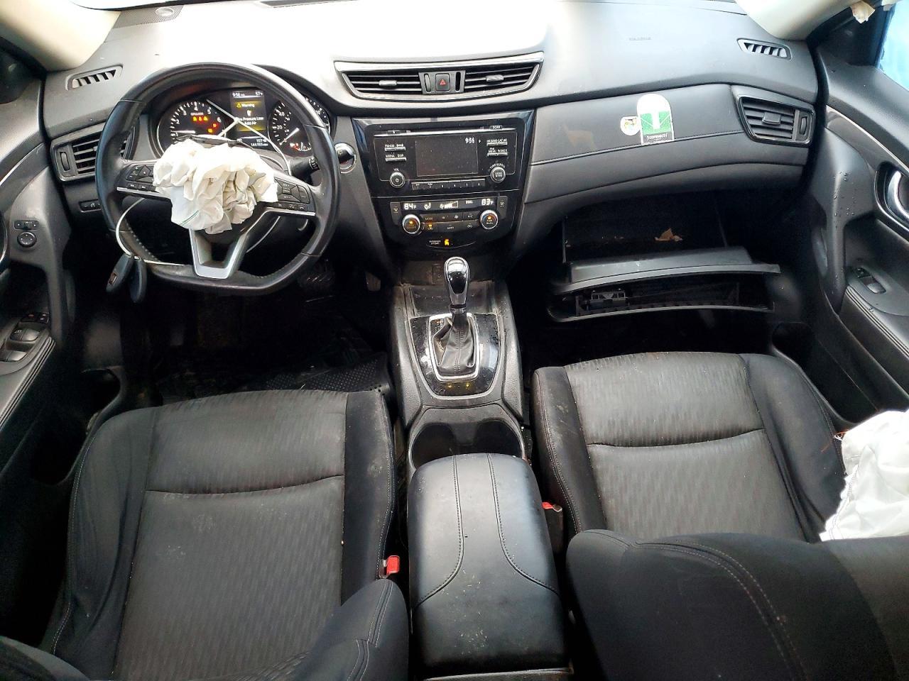 2017 Nissan Rogue sv