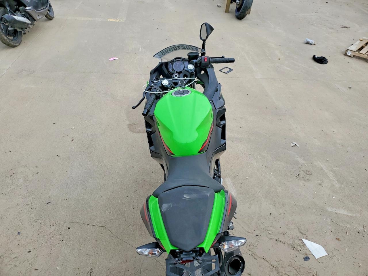 2022 Kawasaki EX400