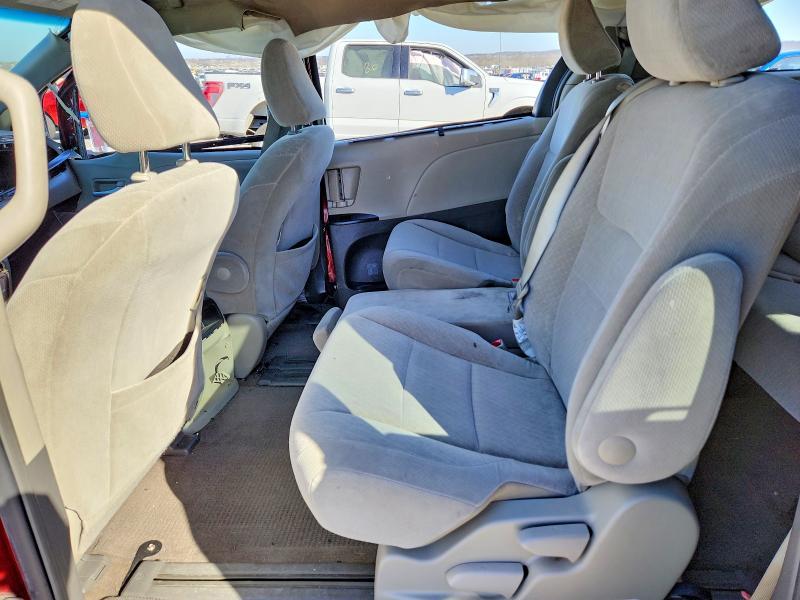 2017 Toyota Sienna le
