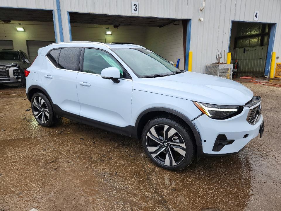 2025 Volvo Xc40 Plus