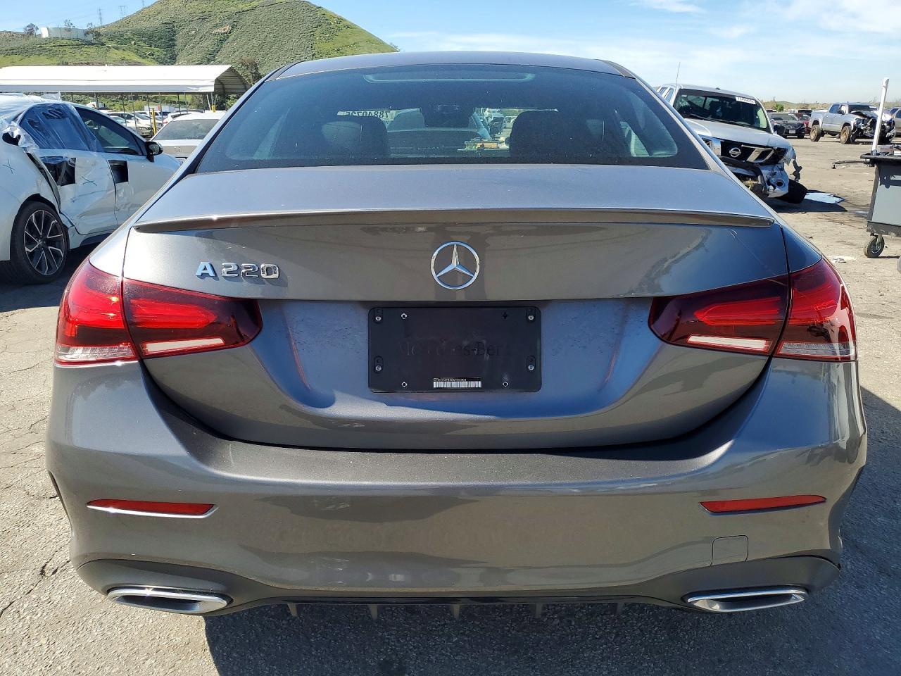 2019 Mercedes-Benz A 220