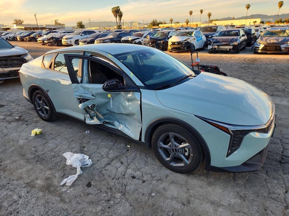 2025 KIA K4 lxs