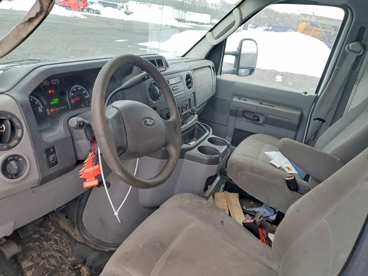 2015 Ford E350 BOX Truck