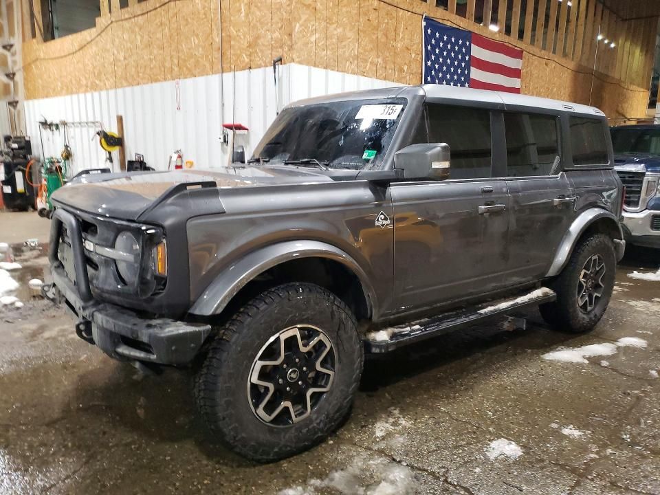 2021 Ford Bronco Base