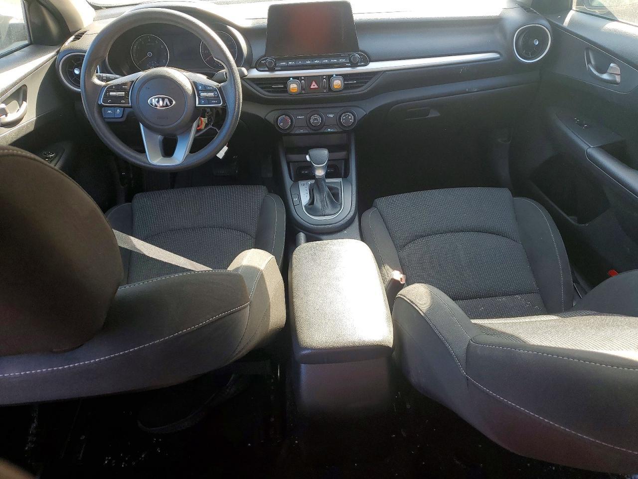 2021 KIA Forte fe