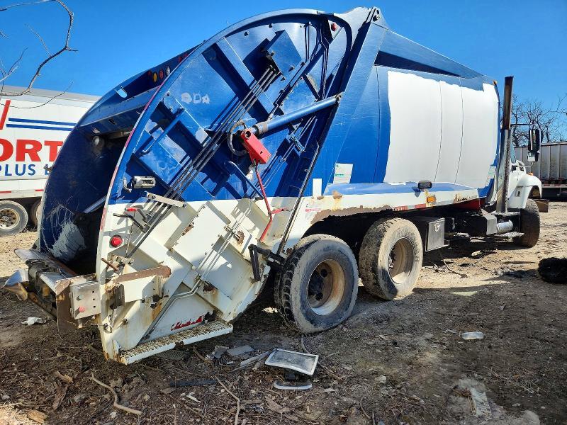 2008 Intl 7400 Refuse Truck