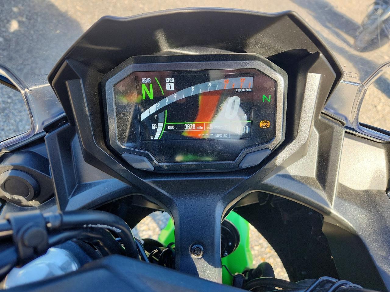 2024 Kawasaki EX650 P