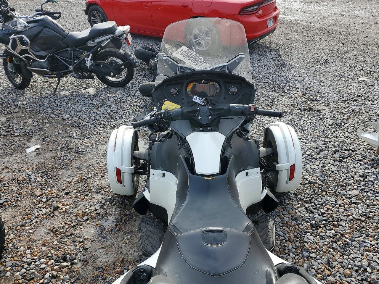 2014 Can-Am Spyder Roadster RT