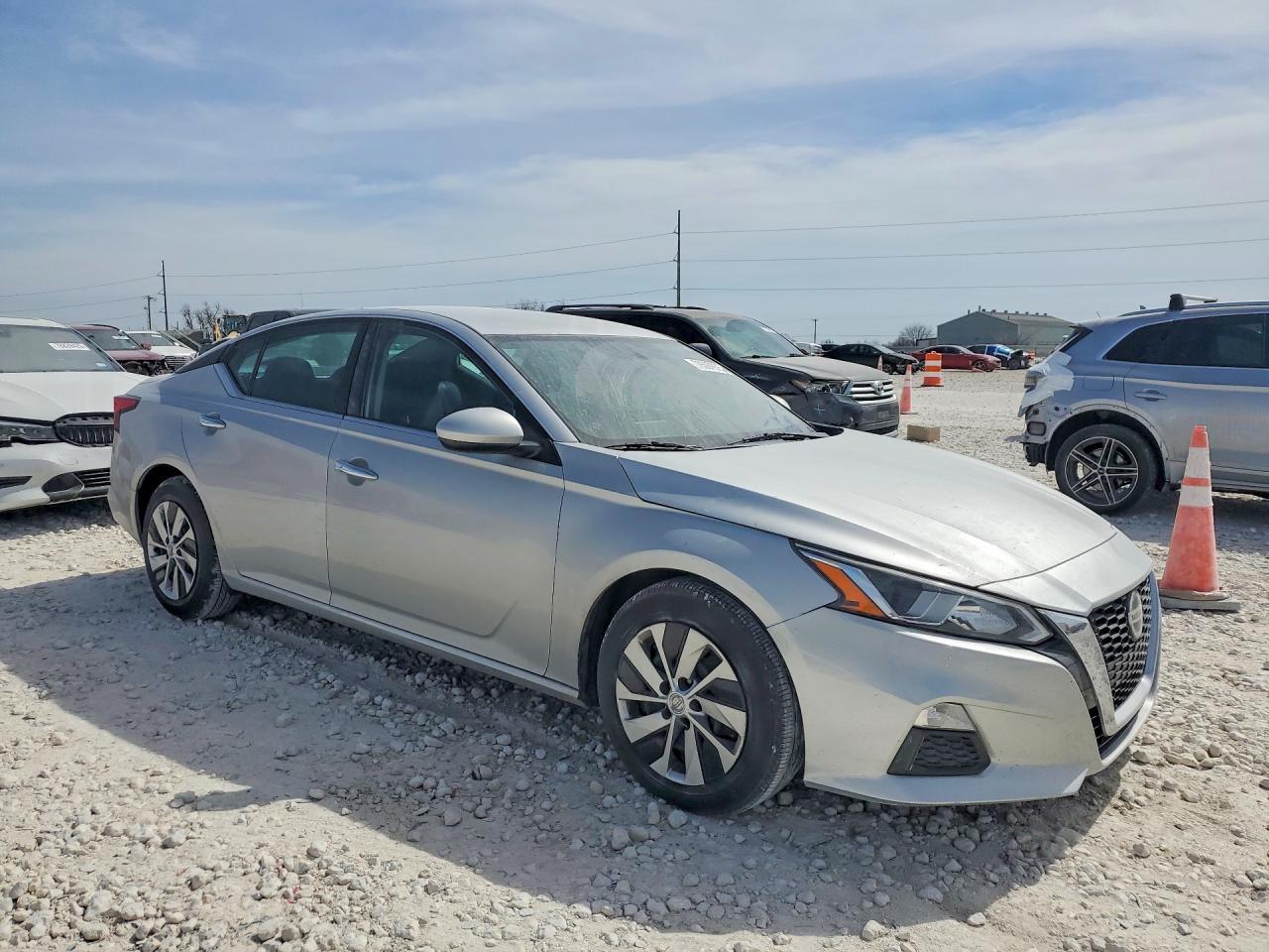 2020 Niss Altima s