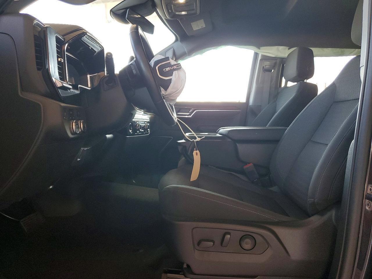 2023 GMC Sierra K1500 Elevation