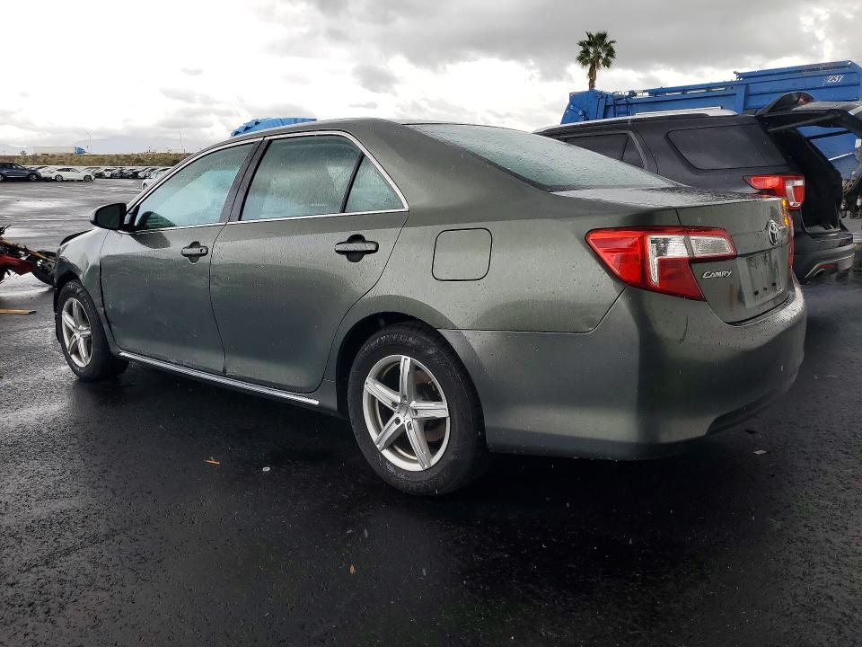 2013 Toyota Camry le