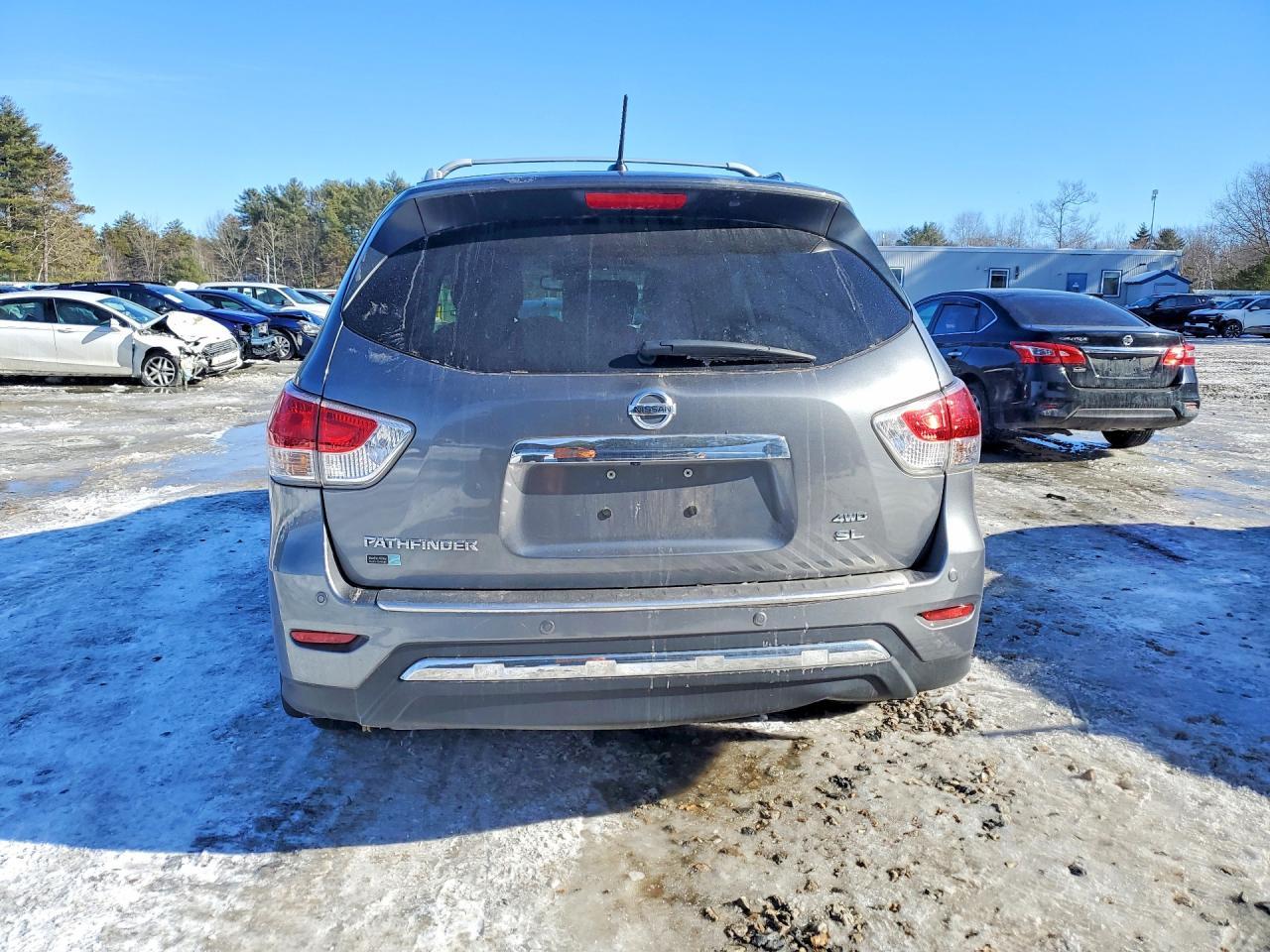 2015 Nissan Pathfinder s