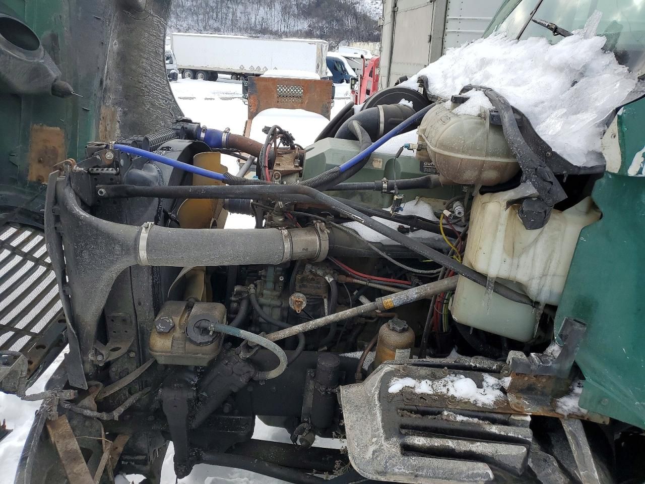 2006 Freightliner CST120 Semi Truck