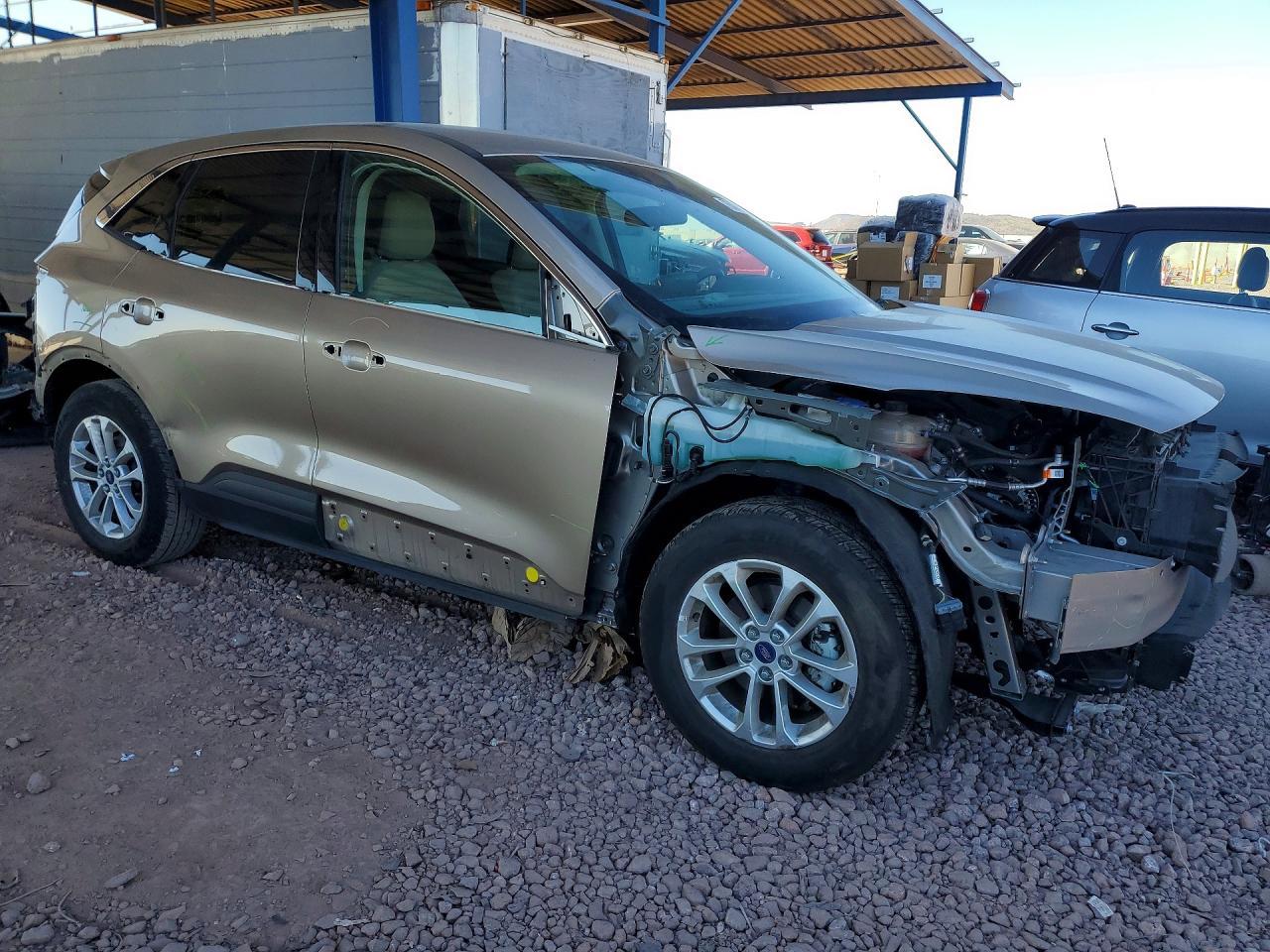 2020 Ford Escape se