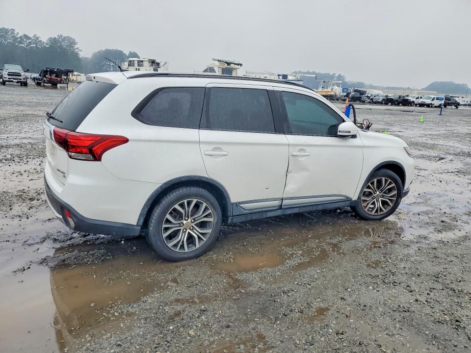 2016 Mitsubishi Outlander se