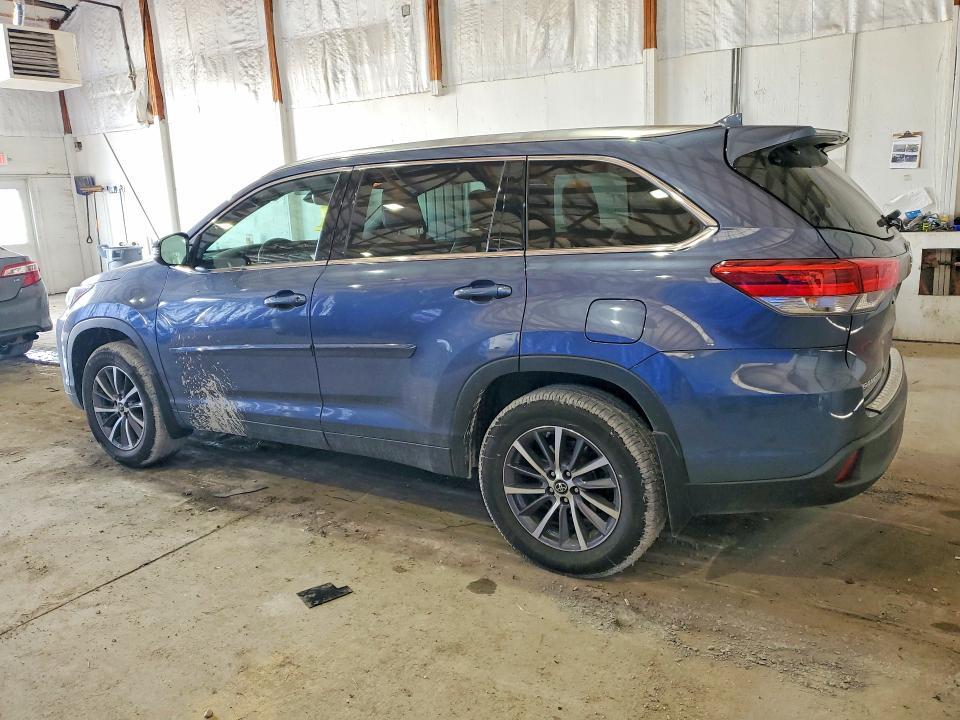 2017 Toyota Highlander se