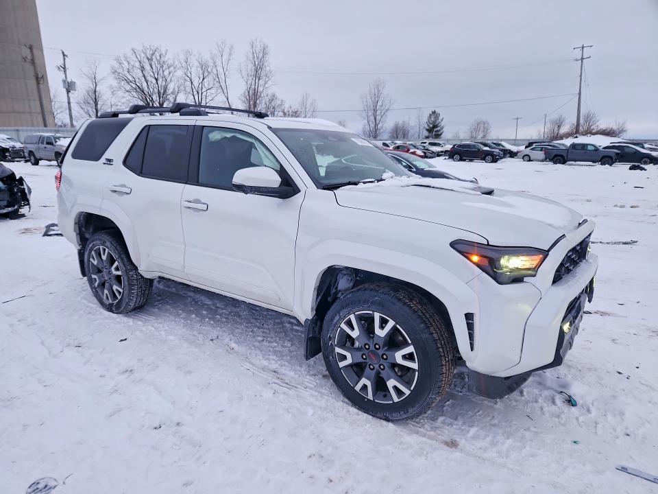 2025 Toyota 4runner SR5