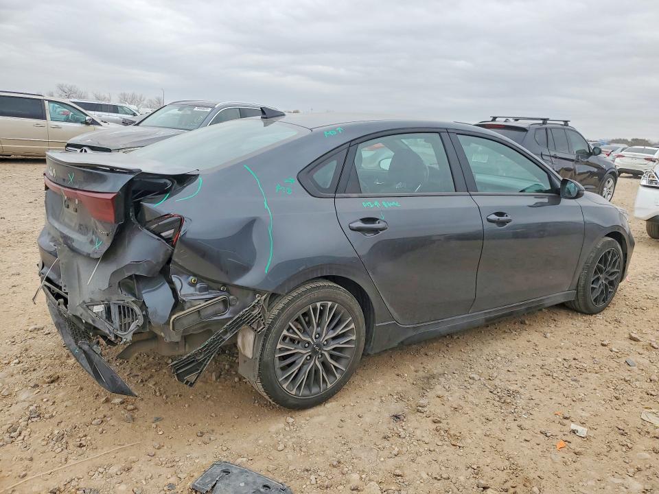 2024 KIA Forte gt Line
