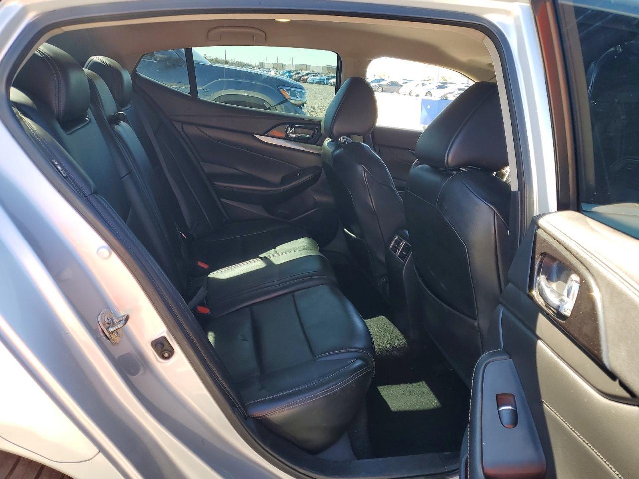 2019 Nissan Maxima s