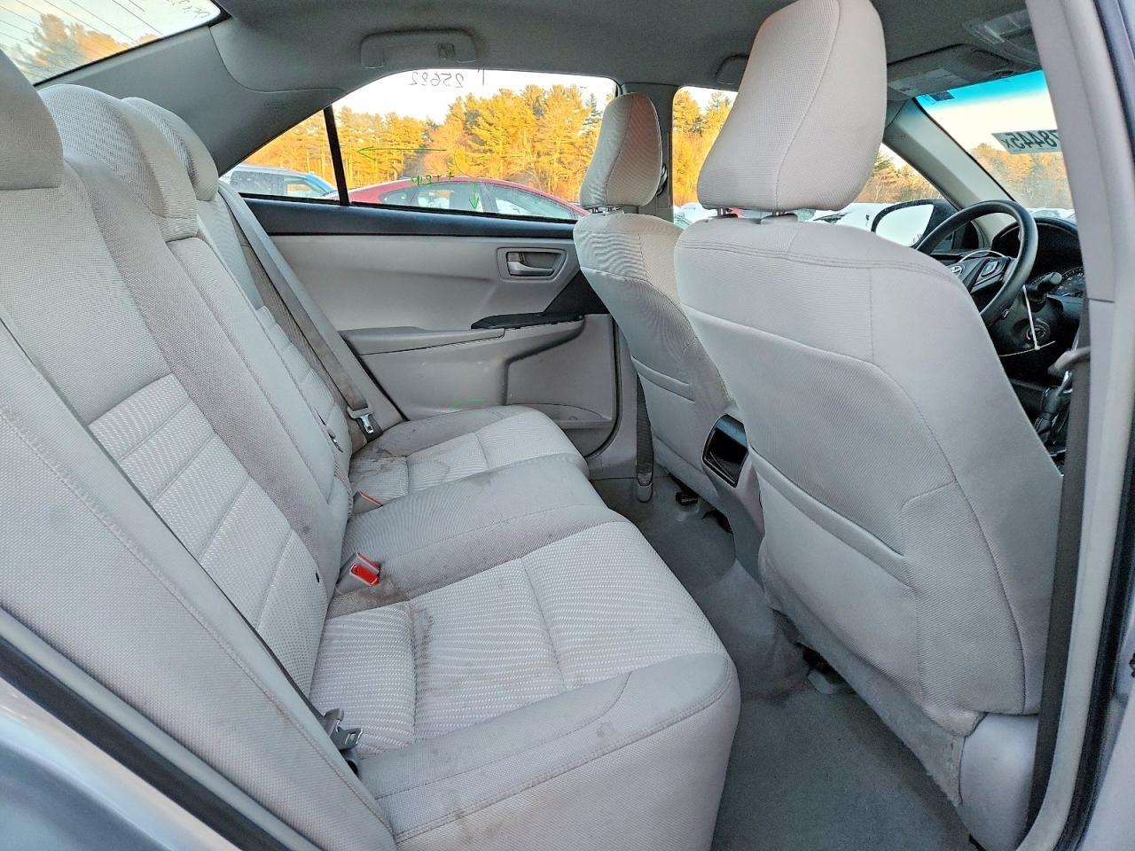 2015 Toyota Camry le