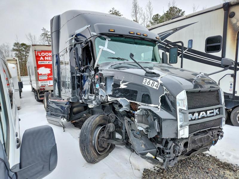2025 Mack Anthem Semi Truck