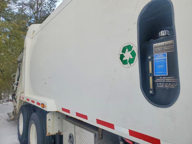 2016 Pntw 348-Refuse Truck
