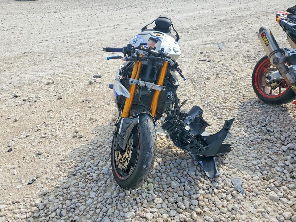 2015 Yama YZFR1
