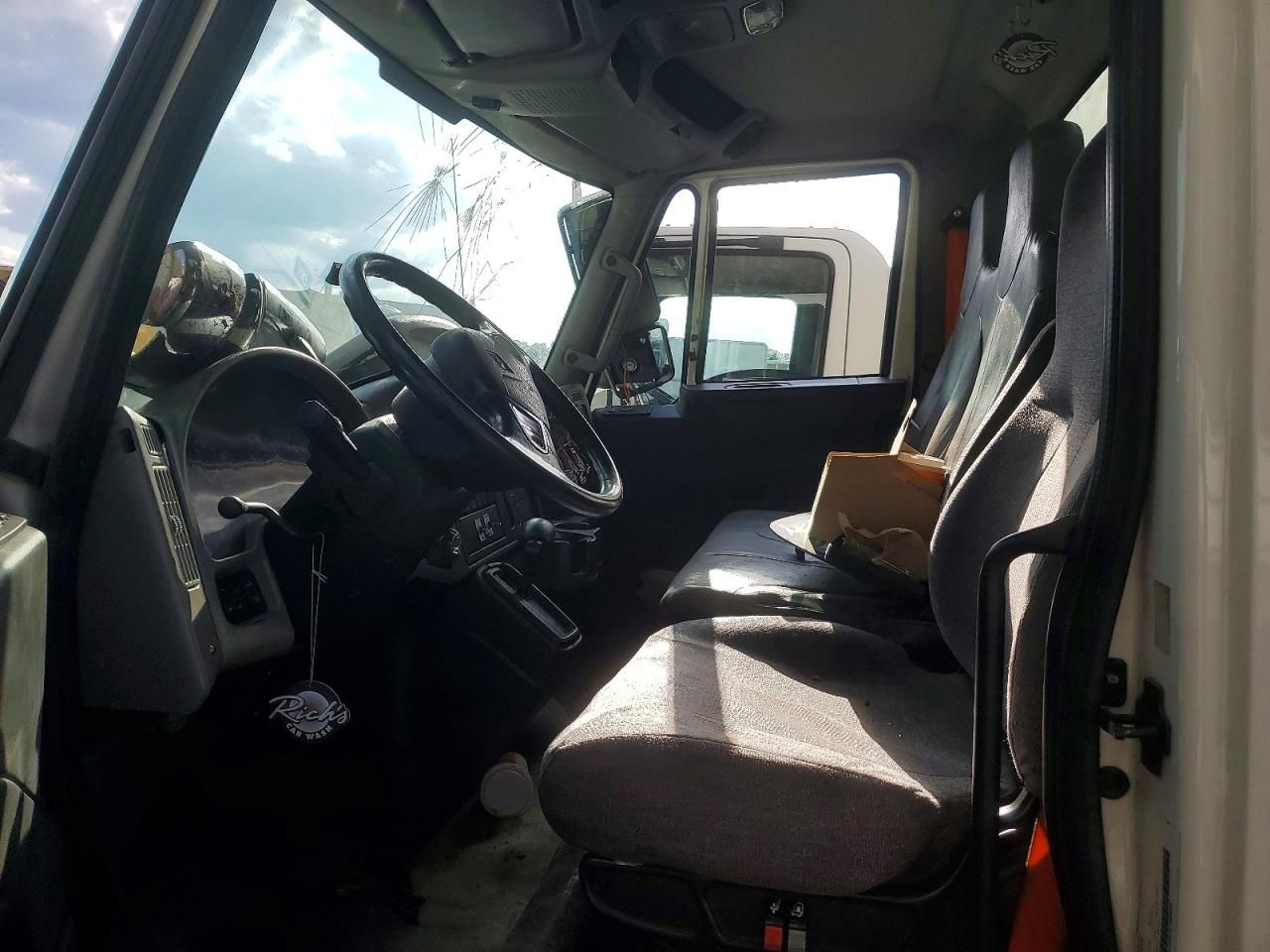 2017 International 4300 BOX Truck