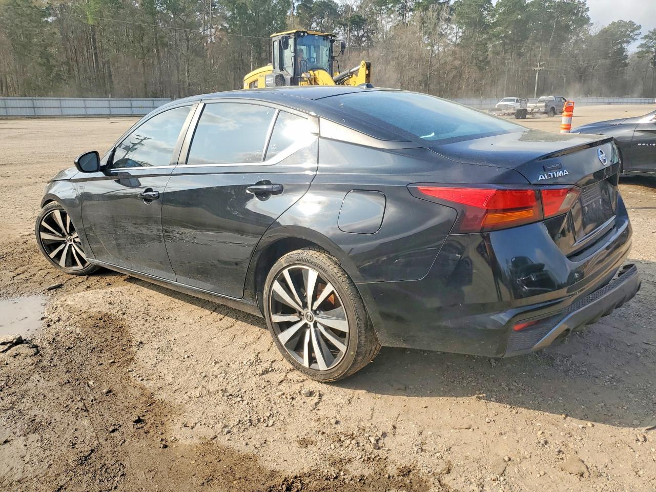 2019 Niss Altima 2.5 sr