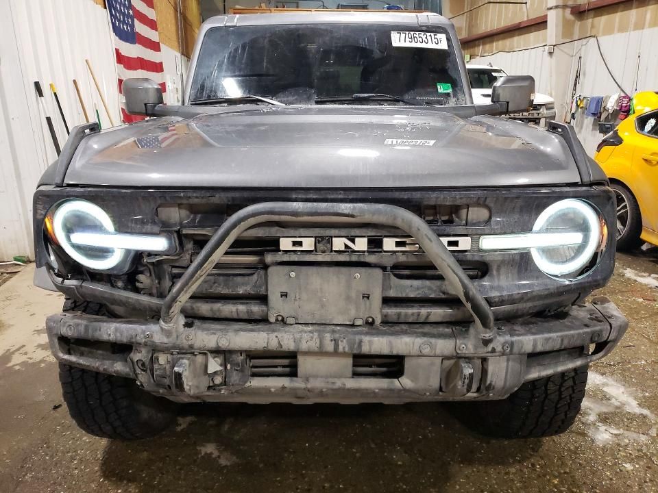 2021 Ford Bronco Base