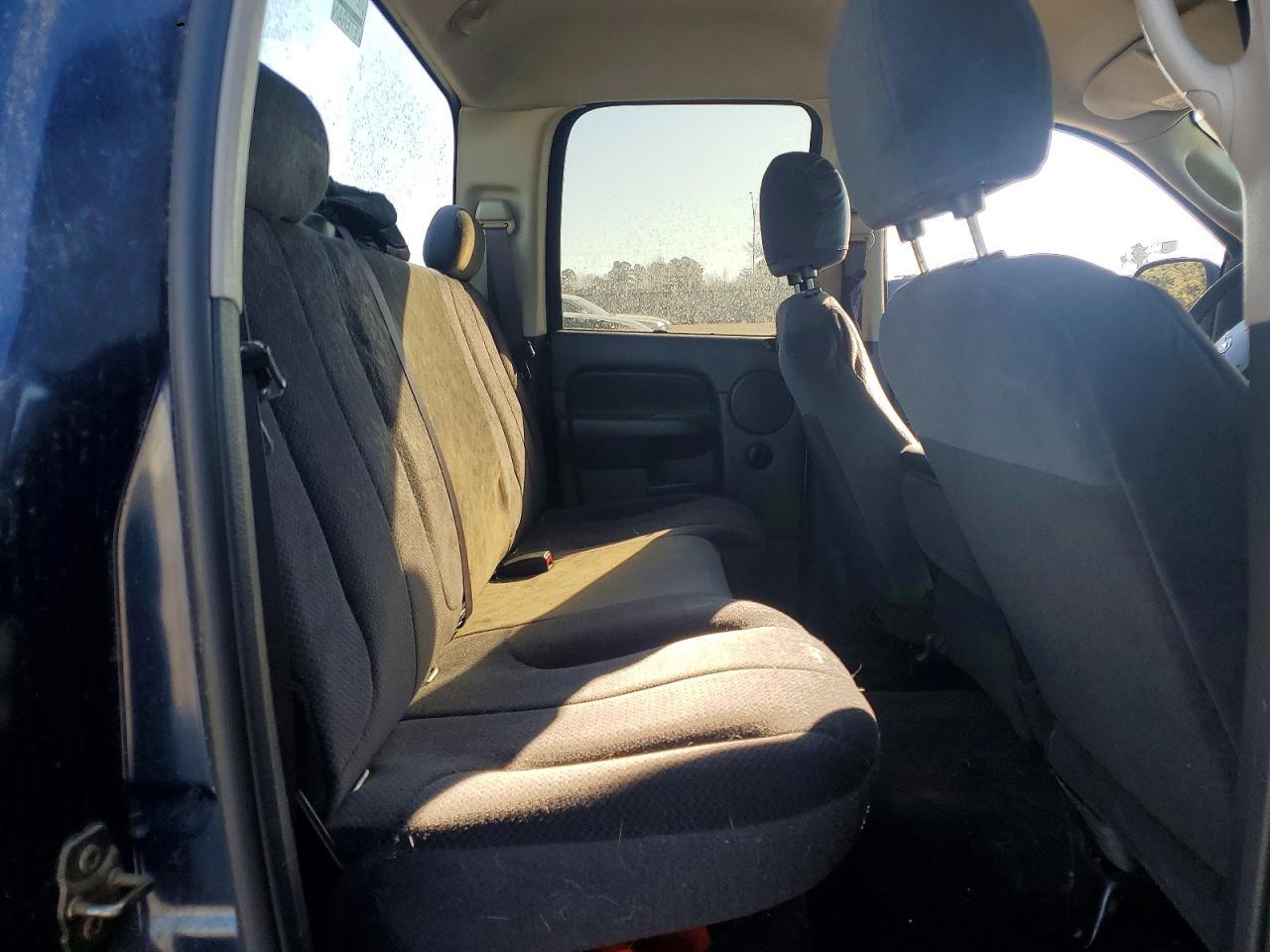 2004 Dodge Ram 1500 st