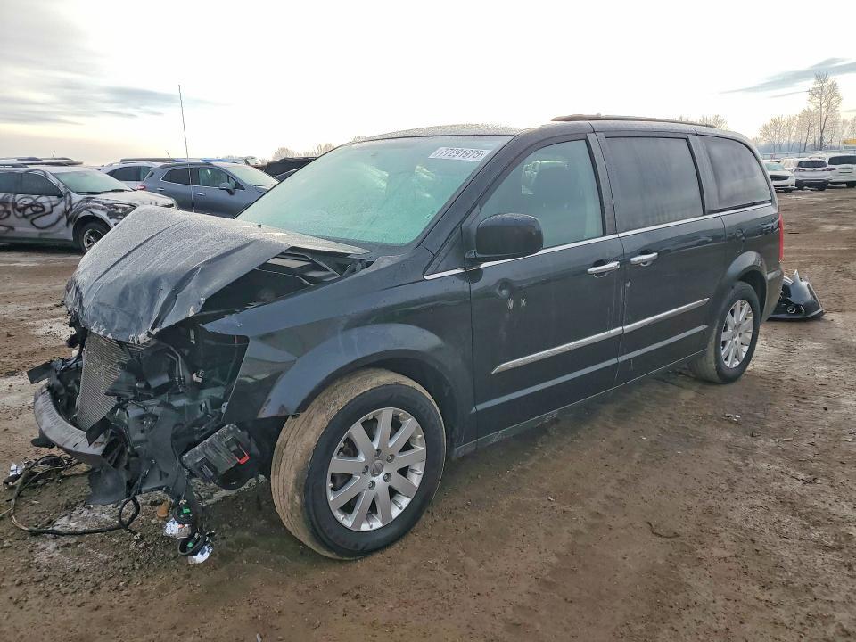 2016 Chrysler Town & Country Touring