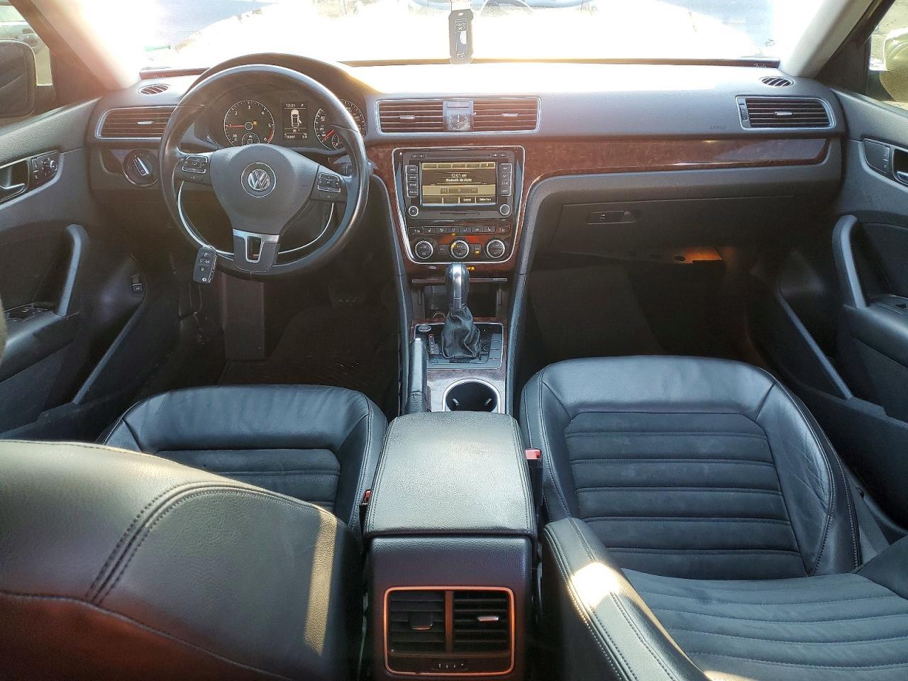 2013 Volkswagen Passat sel