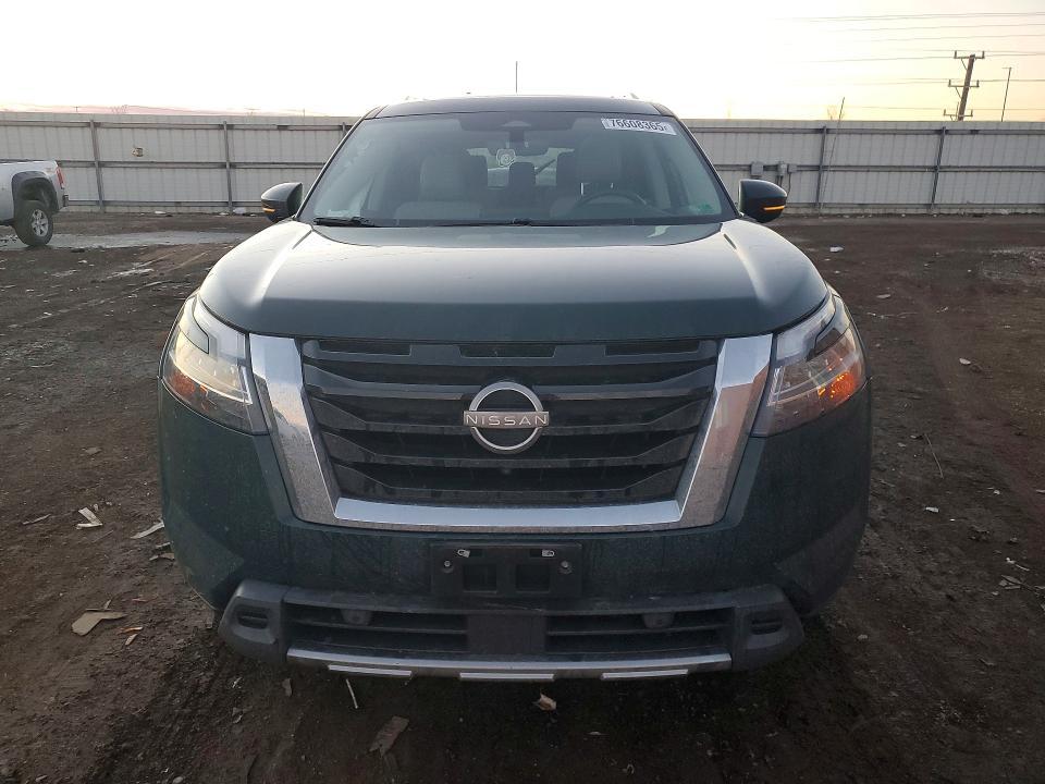 2023 Nissan Pathfinder sl