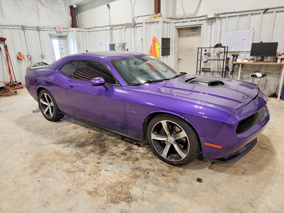 2016 Dodge Challenger r