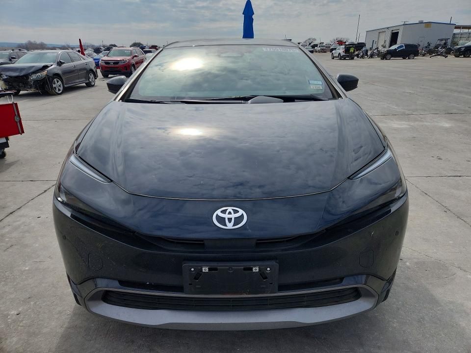 2024 Toyota Prius le