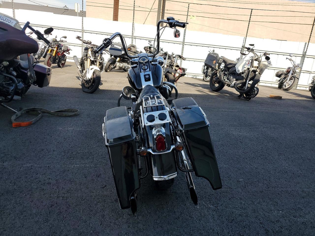 2006 Harley-Davidson Flstni