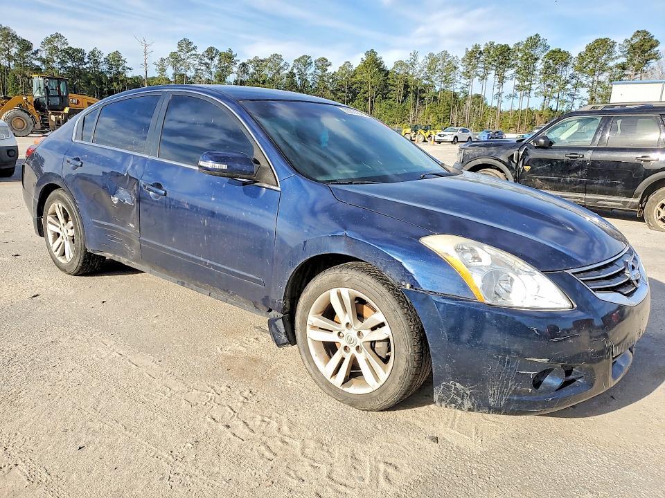 2010 Nissan Altima sr
