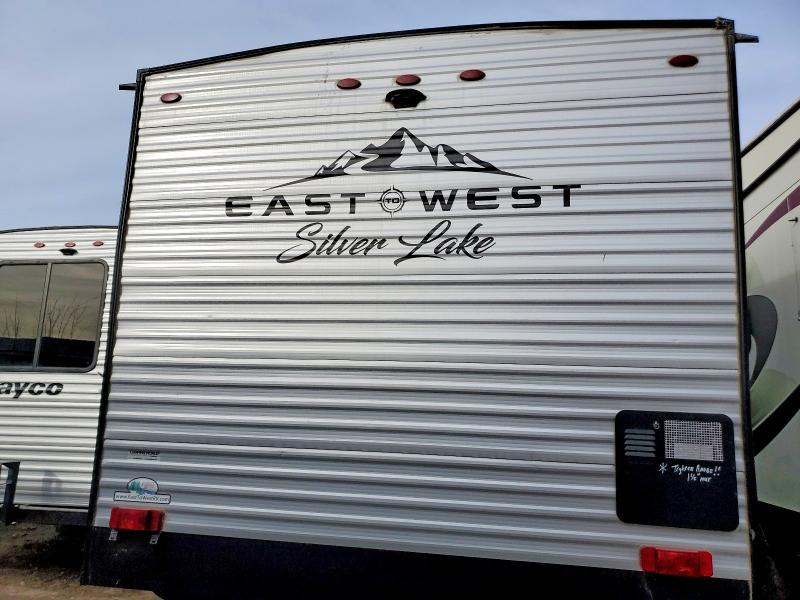 2022 East Manufacturing TO West Silver Lake Camper