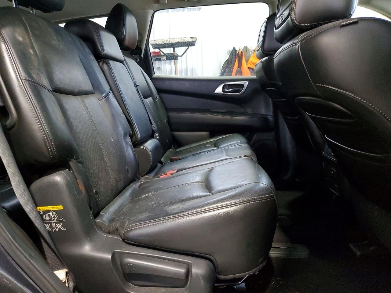 2013 Nissan Pathfinder s