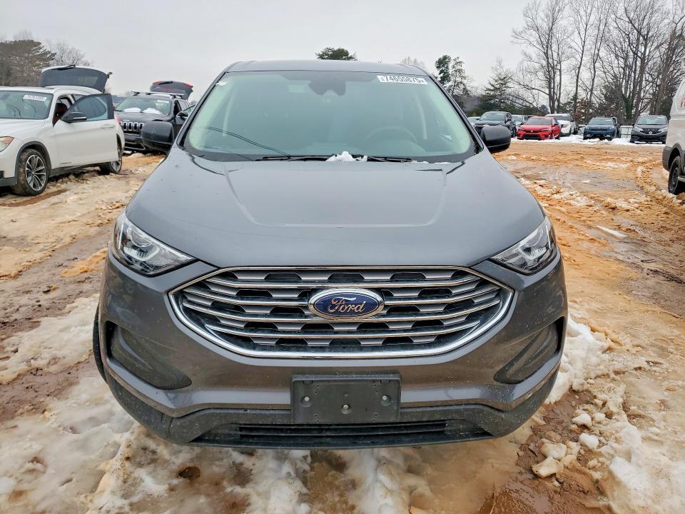 2022 Ford Edge se